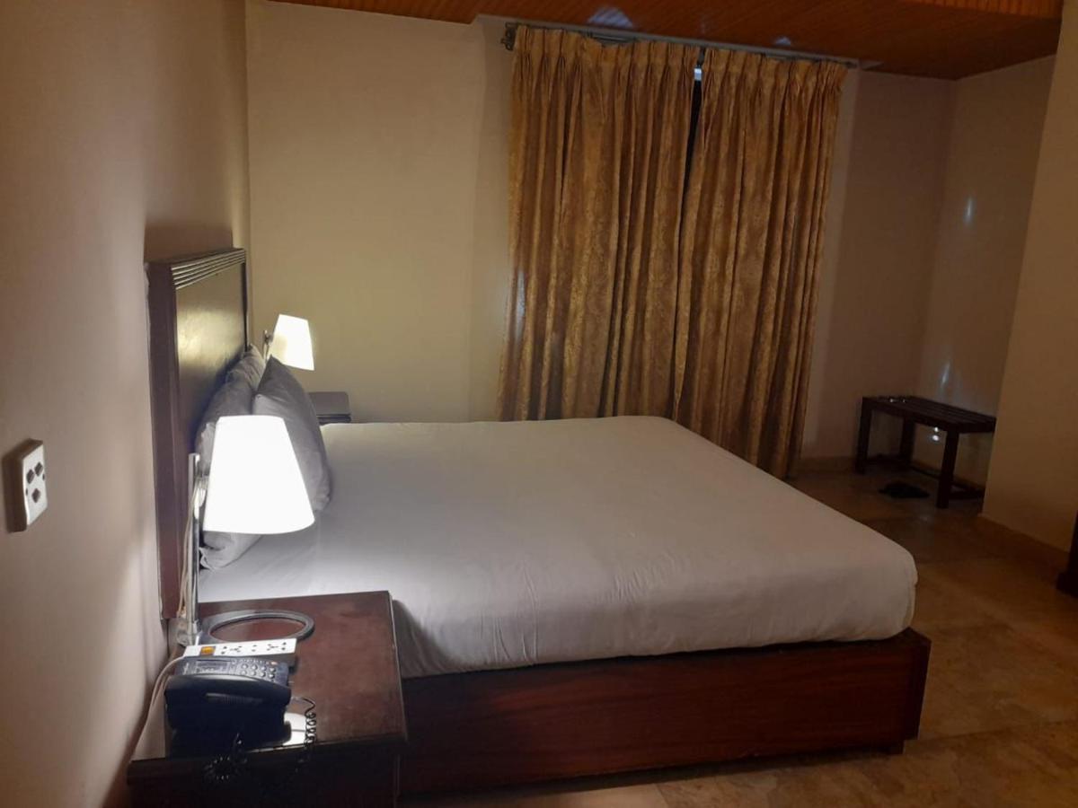 Shalimar Tower Hotel Lahore Eksteriør bilde