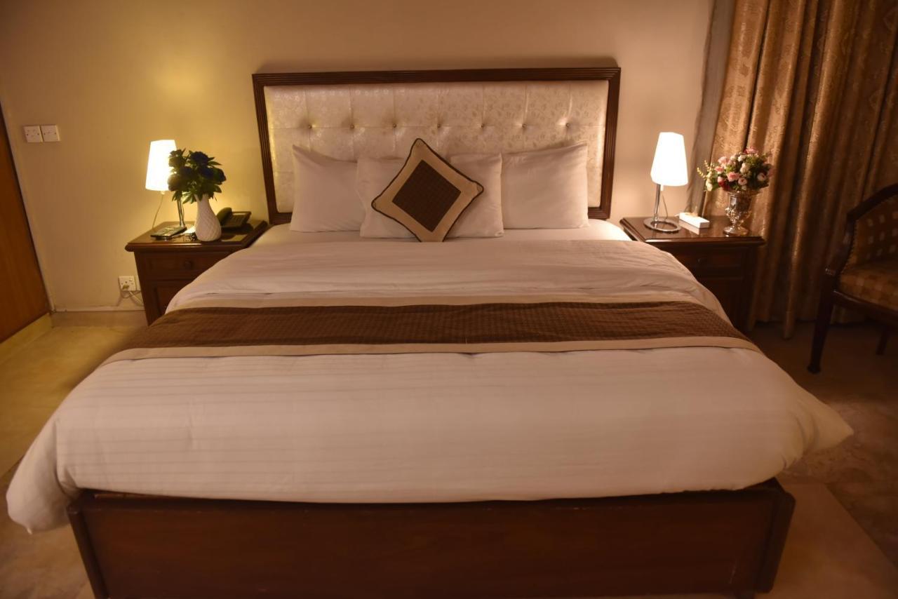 Shalimar Tower Hotel Lahore Eksteriør bilde
